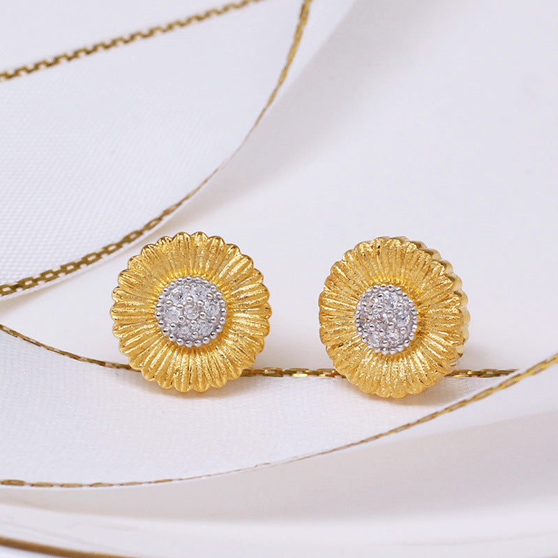 Italian Small Daisy Earrings