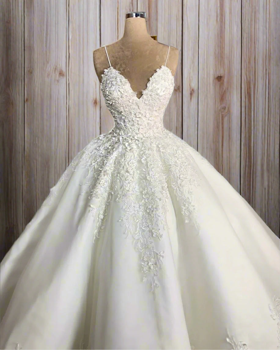 Front Detailed Vintage Wedding Dress